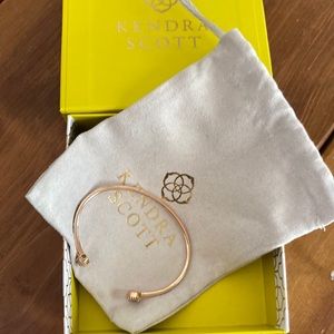 Kendra Scott Calla cuff bracelet, rose gold w/pearl accent. Excellent condition